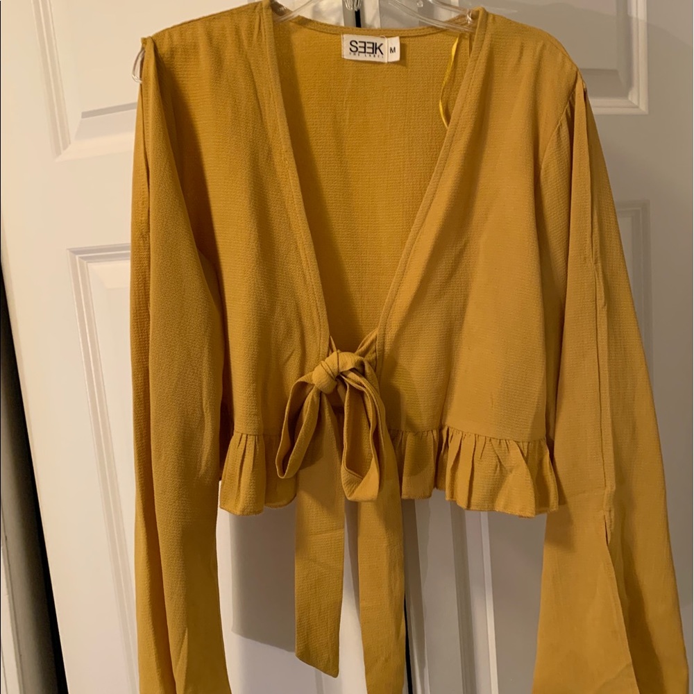 LF flowy crop top